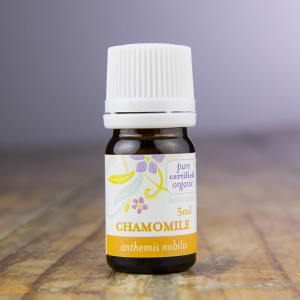 chamomile-roman-pure-organic-essential-oil-bottle-5ml