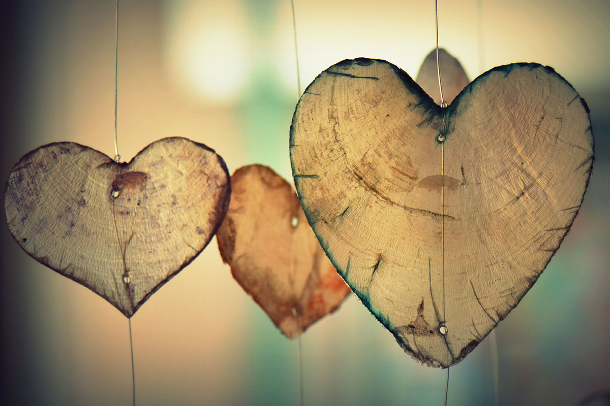 valentines-heart-wood