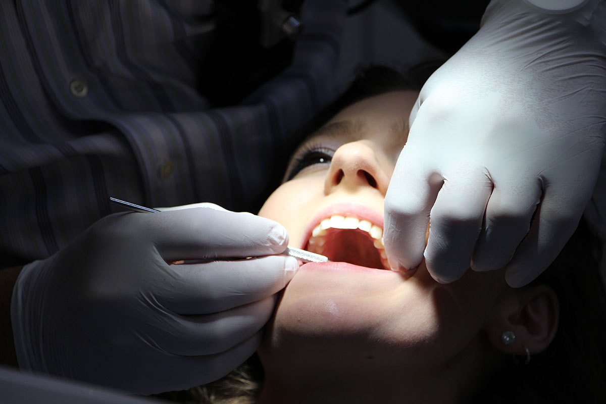 dentist-toothache-1200x800px